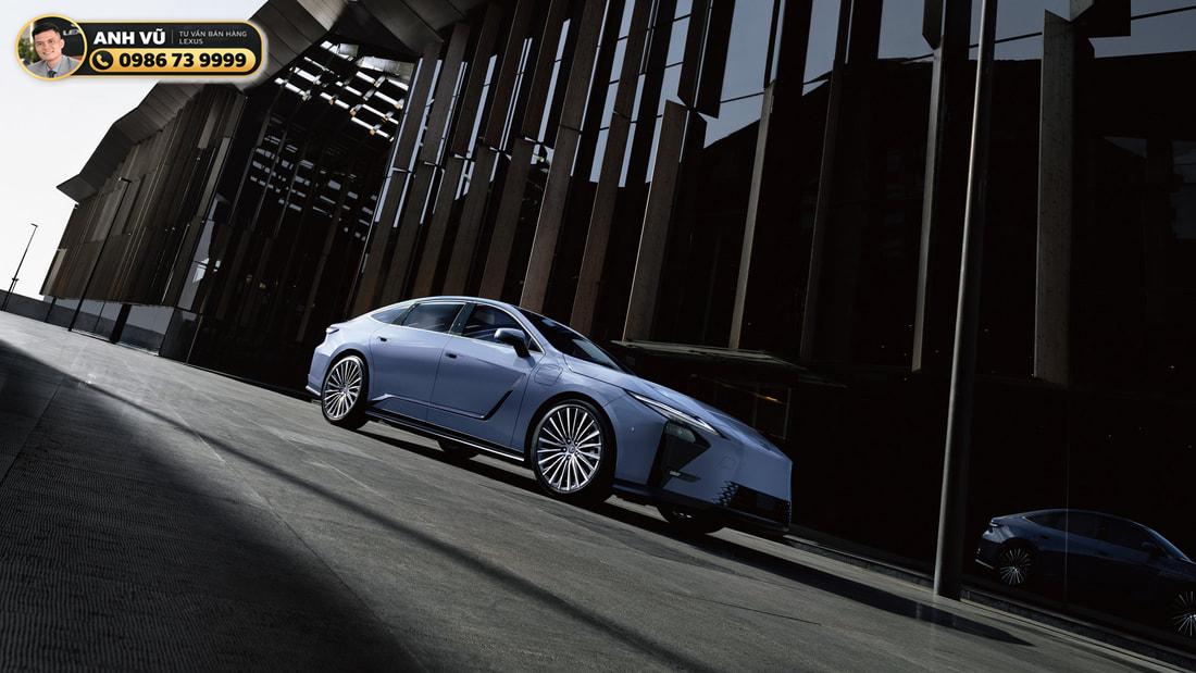 Vì sao Lexus ES500e được đánh giá “đáng mua nhất 2026”?